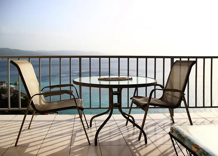 Penthouse Studio @ Club Montego Bay